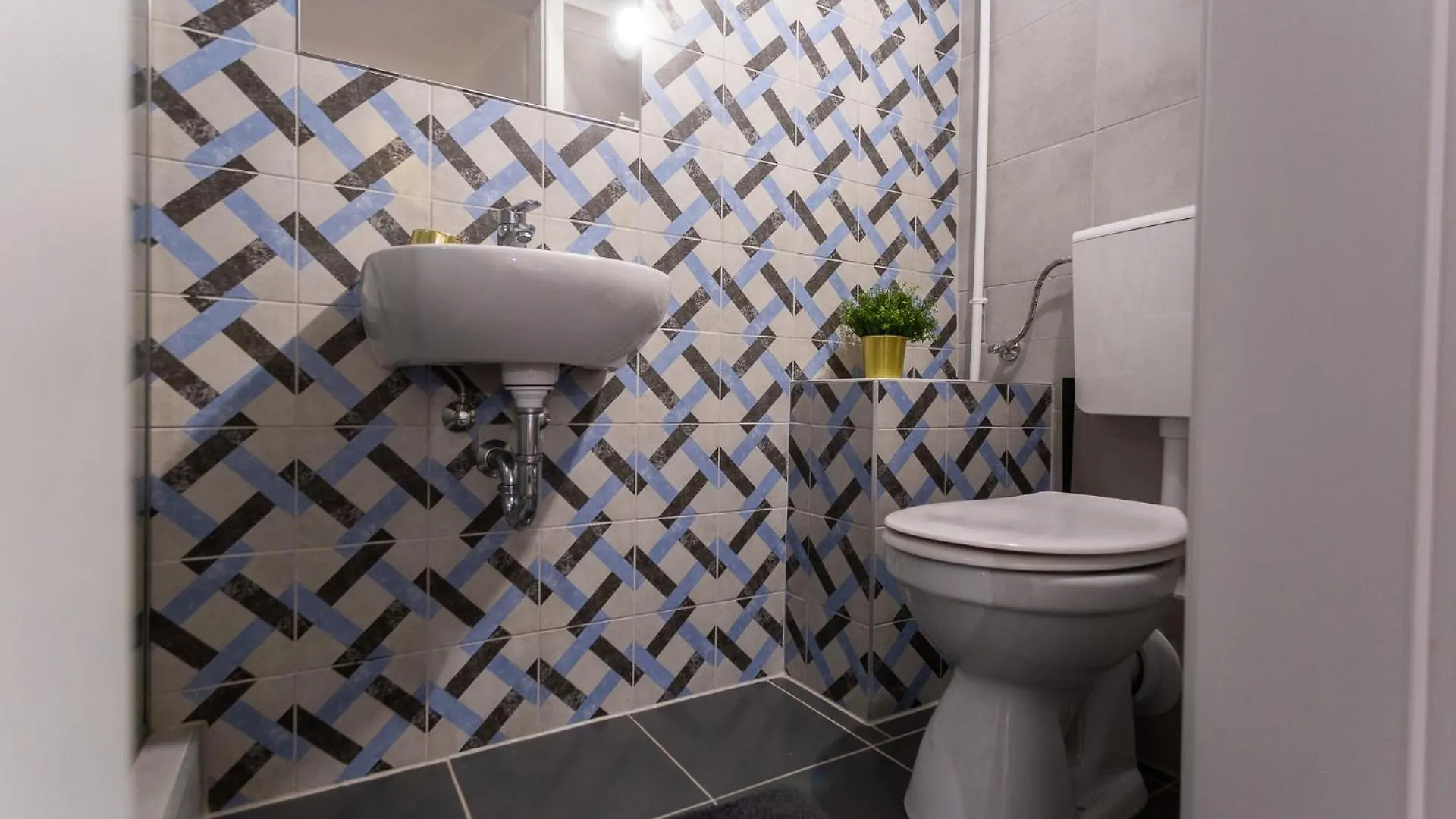 Duna Centrum 5 Rooms Budapest Apartment