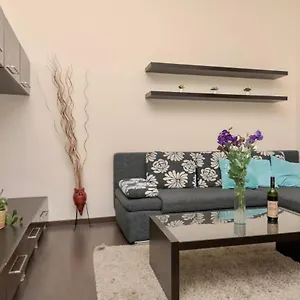 Апартаменты Corvina With Free Private Parking, Будапешт