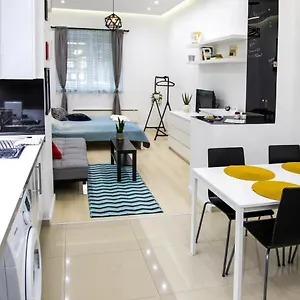 Apartment Oazu Downtown Flat, Budapest