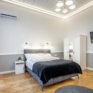 Apartament Luxurious At Center, Budapesta