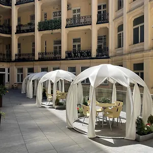 Hotel Mera, Budapest