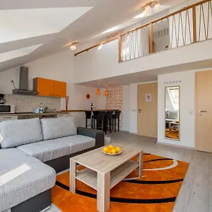 Apartament Center, Budapesta