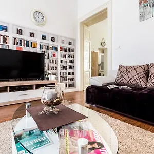 Apartment Bpr Purehome, Budapest